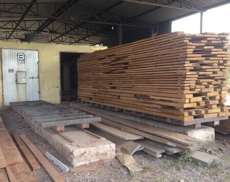 Madeira Seca em estufa Madeira Seca em estufa