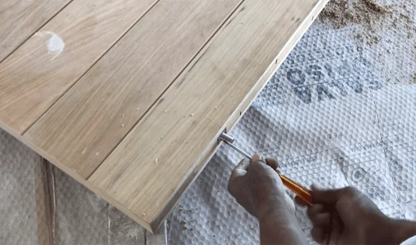 Instalação de Pivo em Porta Pivotante