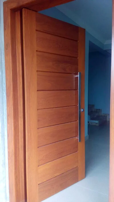 Porta Pivotante para Sala