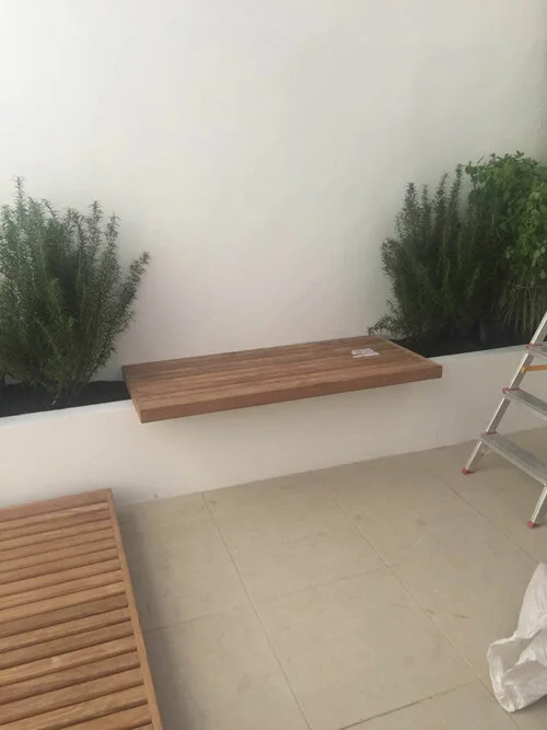 Instalação do Deck e Banquinho no Espaço