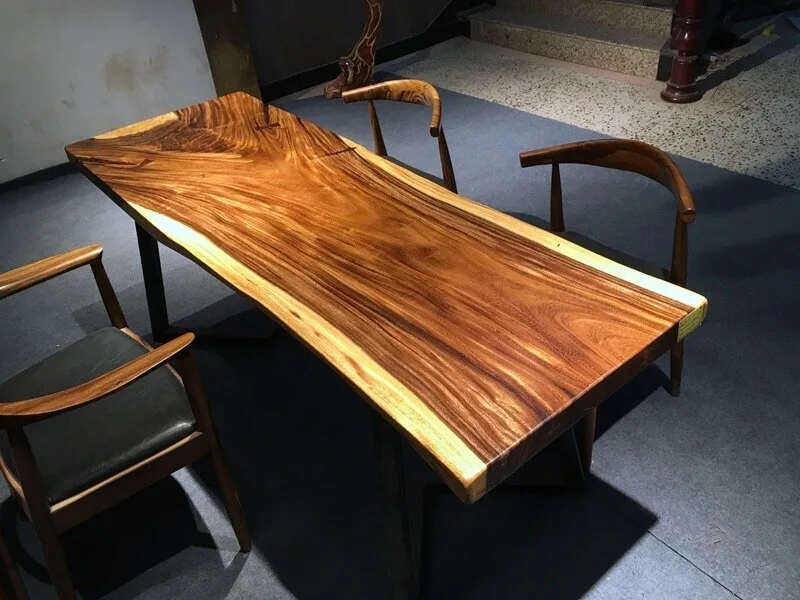 Mesa de Madeira Teca