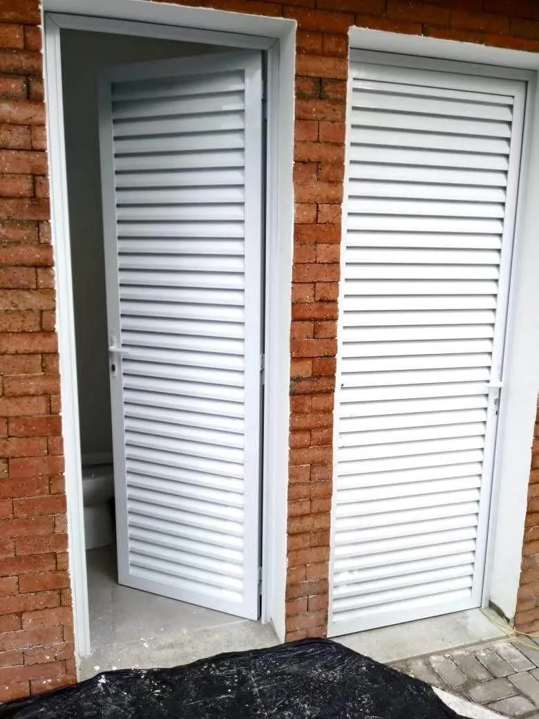 Porta Veneziana de Alumínio