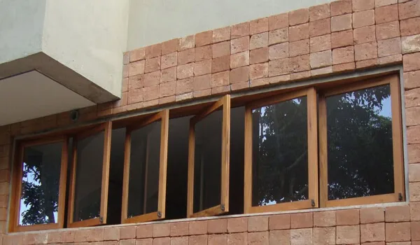 Janela Pivotante para Cozinha