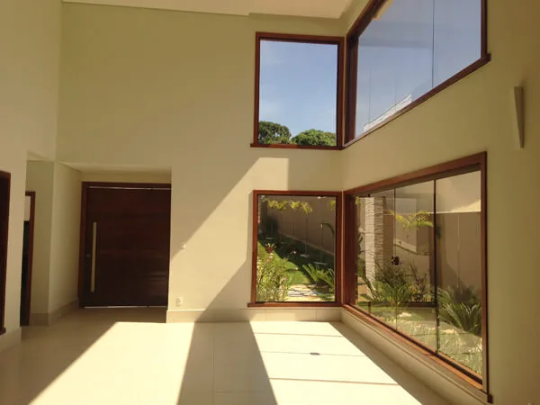 Marco de Madeira Blindex Sala