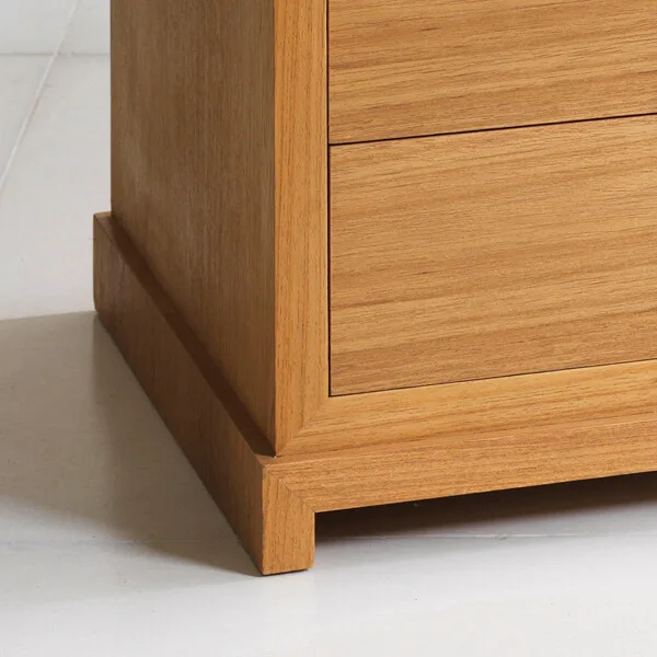 Móvel de Madeira Freijó