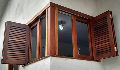 Janela de Madeira Itaúba