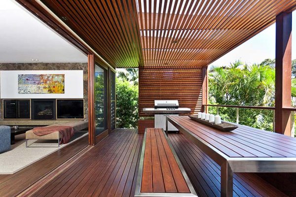 Projeto com Sacada de Madeira Projeto com Sacada de Madeira