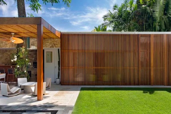 Painel Ripado na Área Externa